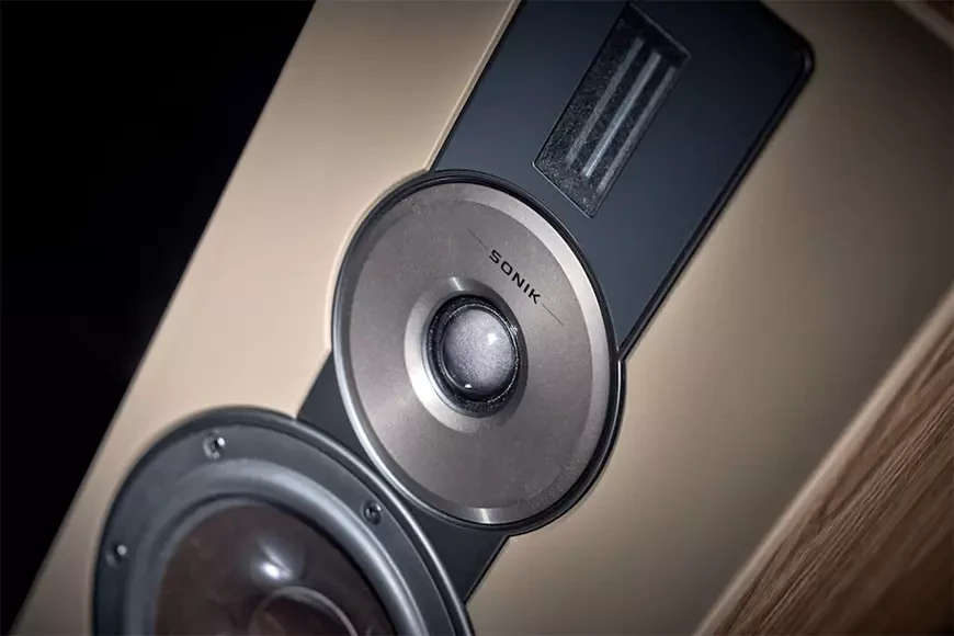 DALI Sonik – доступная серия акустических систем из Дании