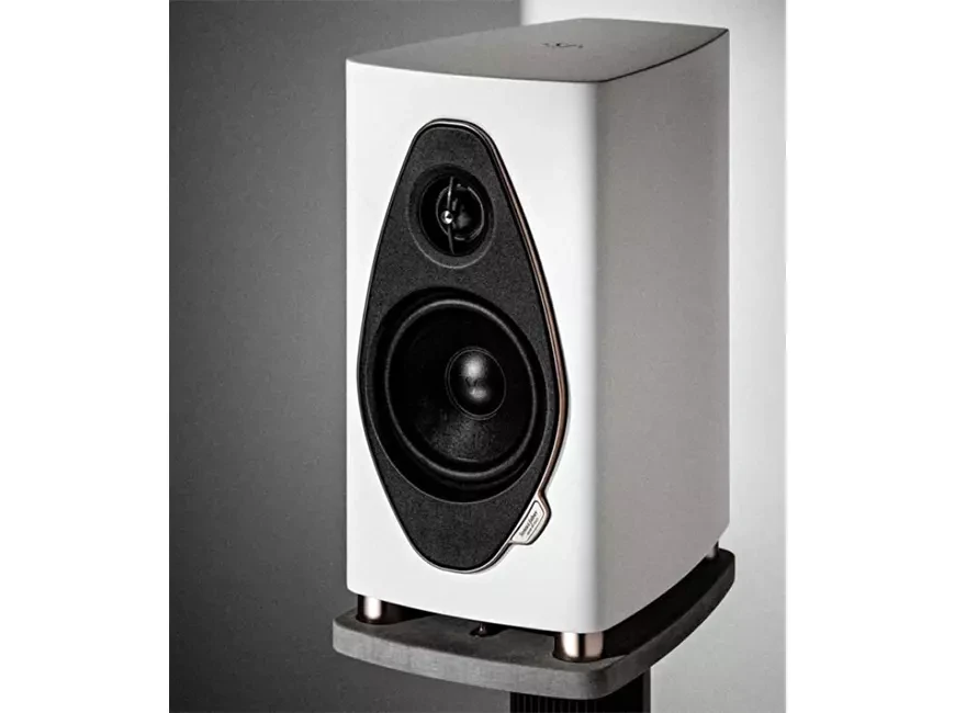 Акустические системы Sonus faber дизайнерской линейки Sonetto White Limited Edition