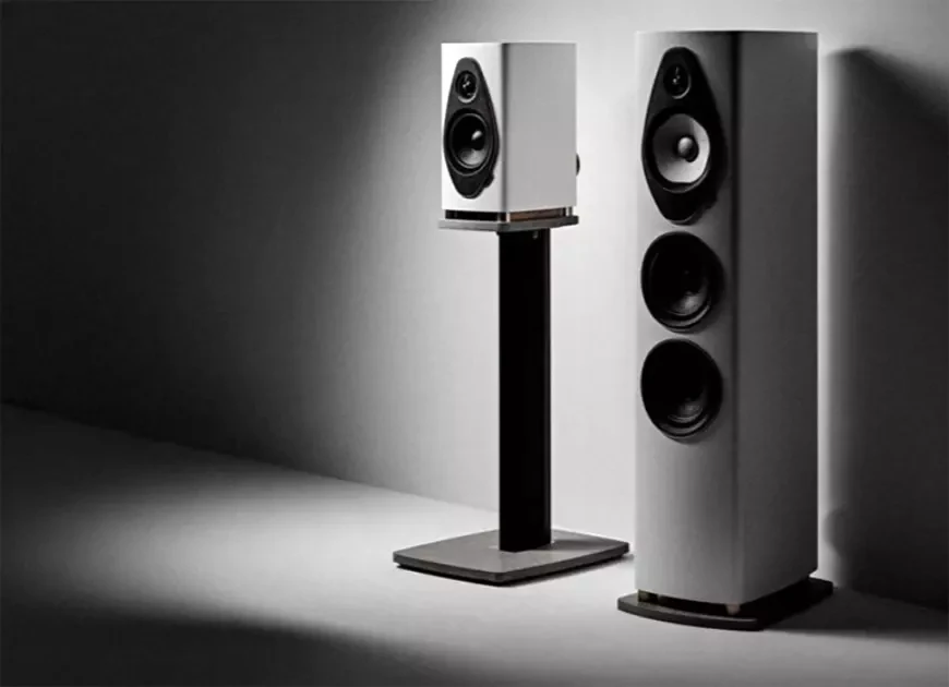 Акустические системы Sonus faber дизайнерской линейки Sonetto White Limited Edition