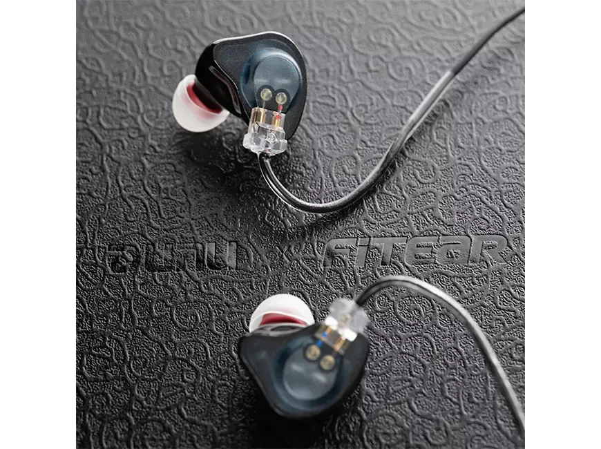 Внутриканальные наушники&nbsp;DUNU x FitEar Kaoru