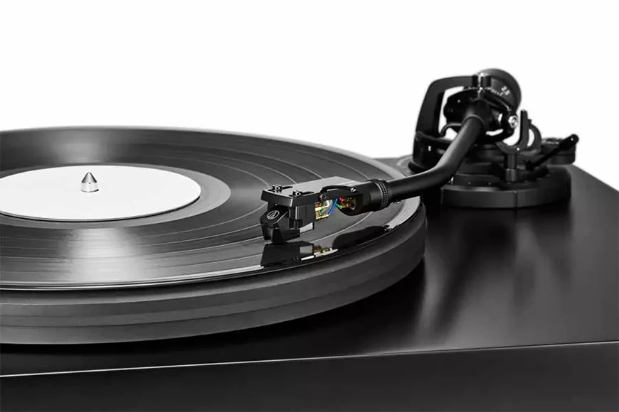 Проигрыватель виниловых пластинок&nbsp;Audio-Technica AT-LP7X