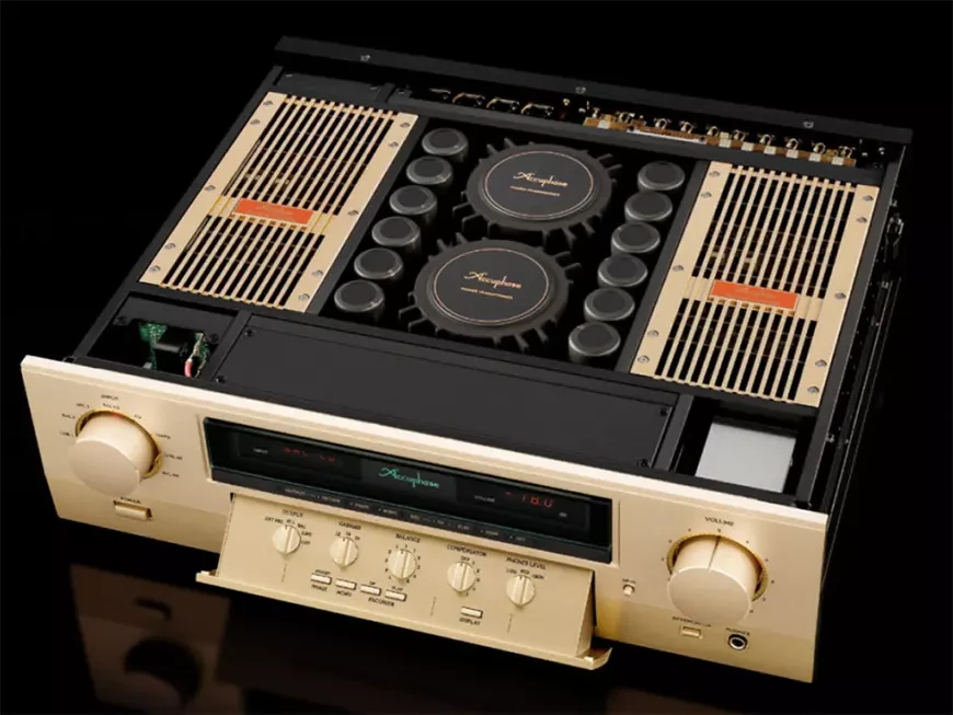 Предварительный усилитель Accuphase C-3900S