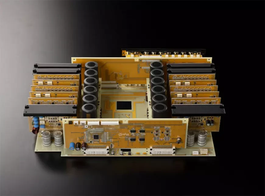 Предварительный усилитель Accuphase C-3900S