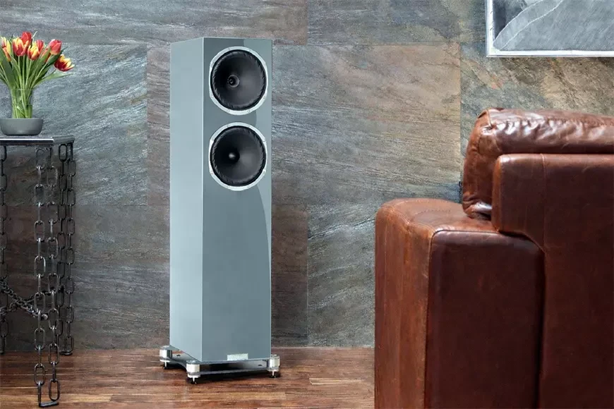 Fyne Audio предлагает покрасить колонки серии F500SP в любой цвет
