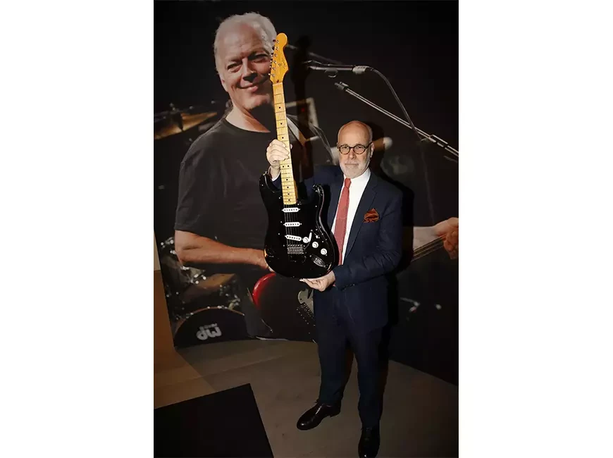 Гитара Дэвида Гилмора побила аукционный рекорд – лот ушёл за 14,5 миллиона долларов