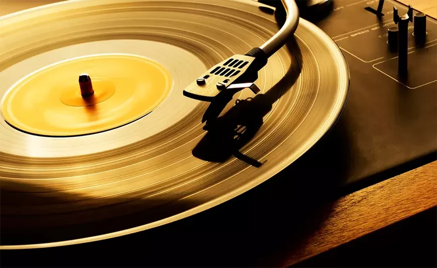 Продажи виниловых пластинок в США превысили 1 миллиард долларов