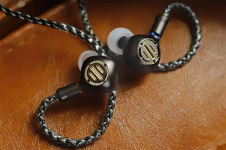 Открытые внутриканальные наушники Shanling Dark Space MG200