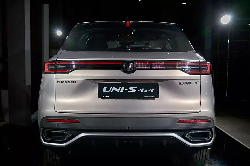 CHANGAN объявил о старте продаж нового UNI-S 4x4 в России