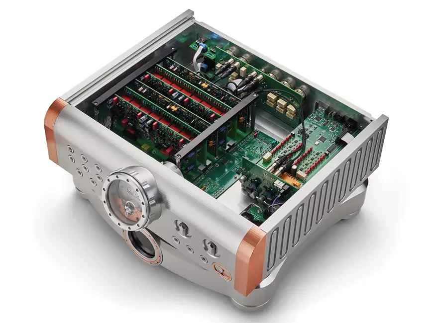 Предварительный усилитель Dan D'Agostino Momentum C2Z