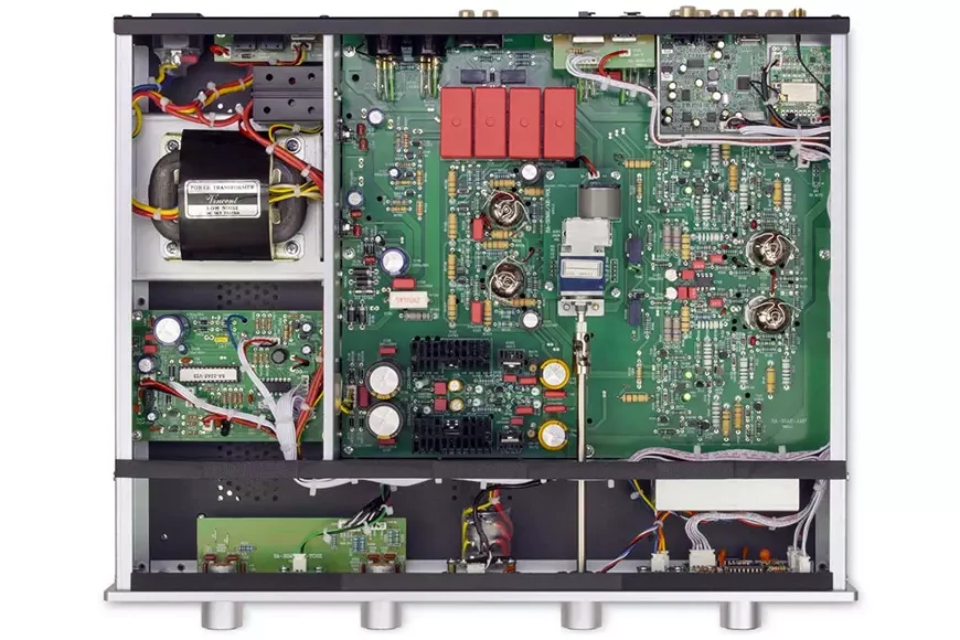 Гибридный предусилитель Vincent SA-32 AE