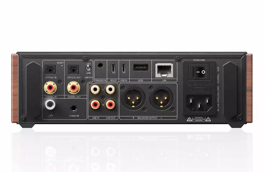 Стример с усилителем для наушников FiiO K17 R2R Pro