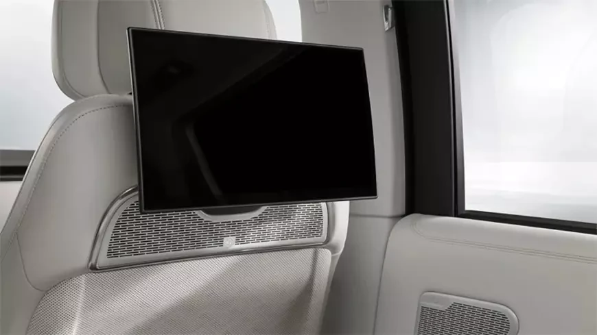 В Range Rover SV Ultra дебютируют электростатические автомобильные аудиопанели от Warwick Acoustics