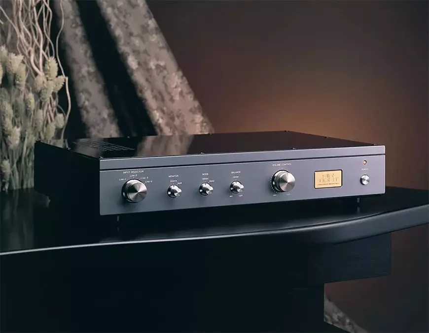 Ламповый предварительный усилитель Air Tight ATC-6