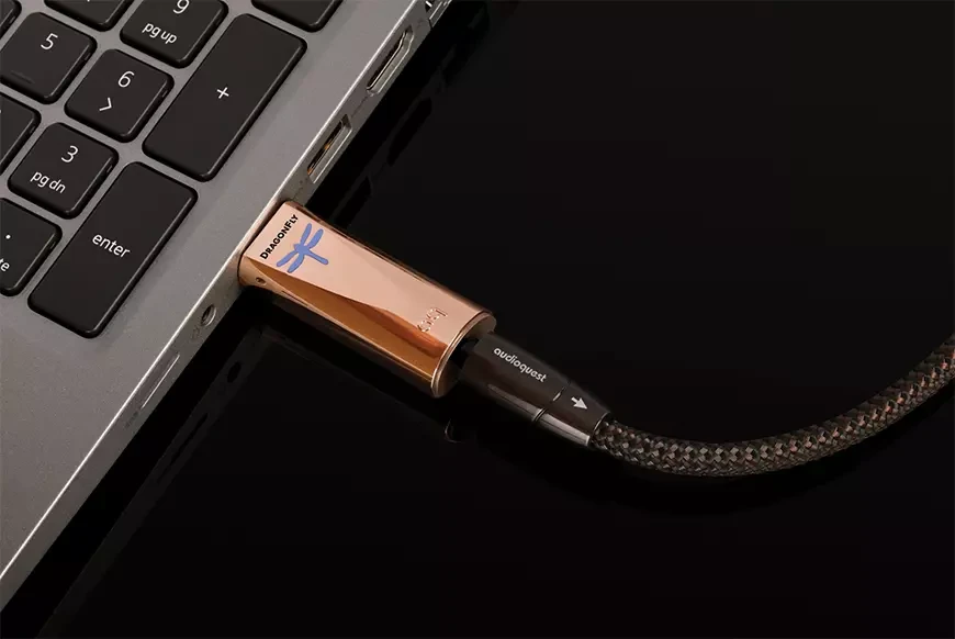 Портативный ЦАП с усилителем для наушников AudioQuest DragonFly Copper