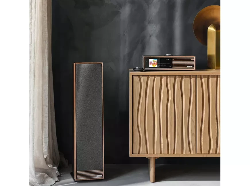Аудиосистема&nbsp;Ruark Audio R710 и напольные колонки&nbsp;Ruark Audio Talisman-R