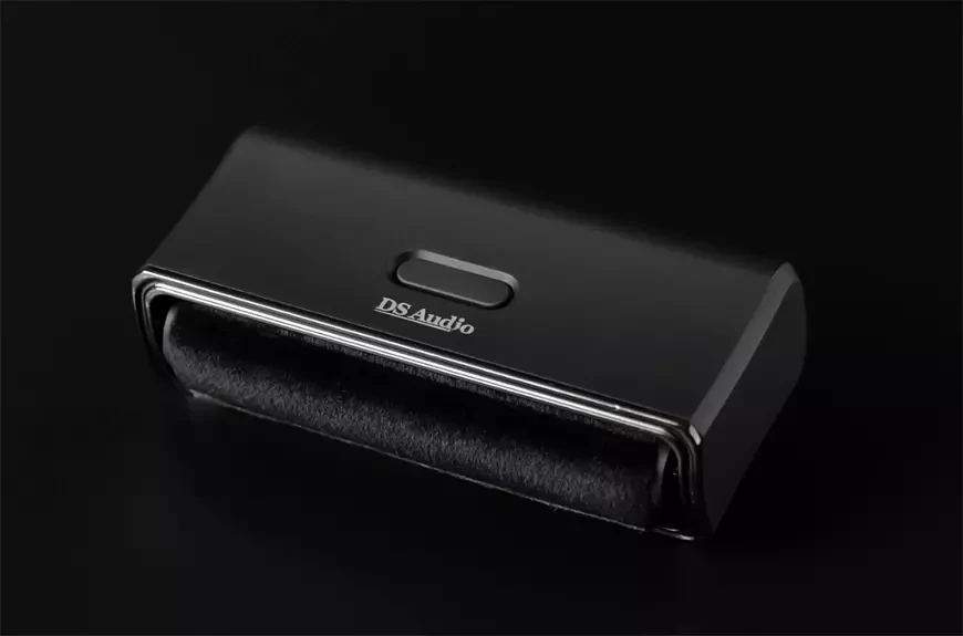 Ультразвуковая щётка для очистки пластинок DS Audio SC-001