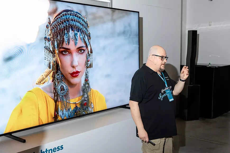 Hisense представил в Москве новую линейку телевизоров с технологией RGB MiniLED