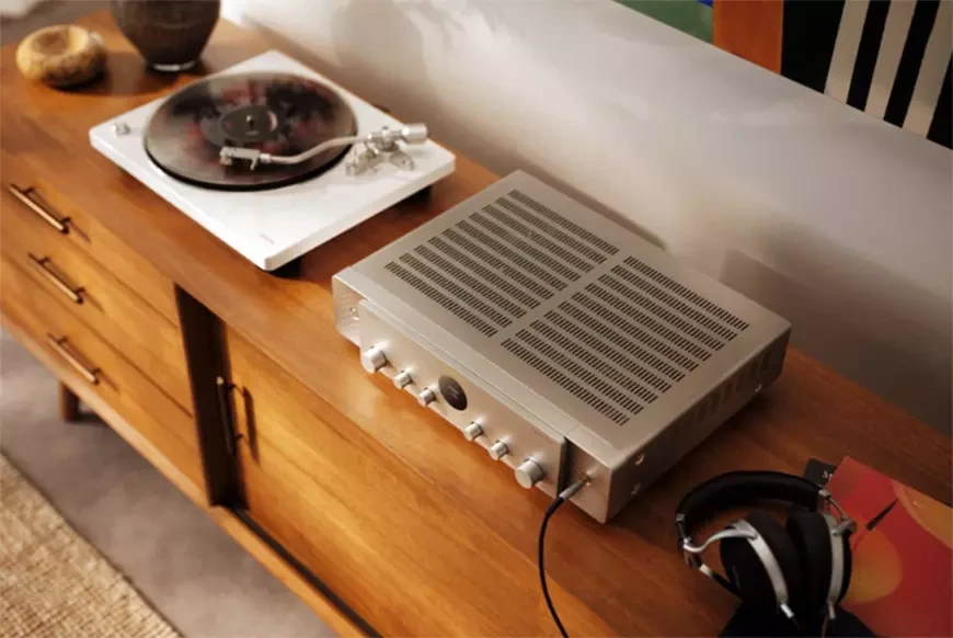 Интегральный усилитель Marantz Model 7