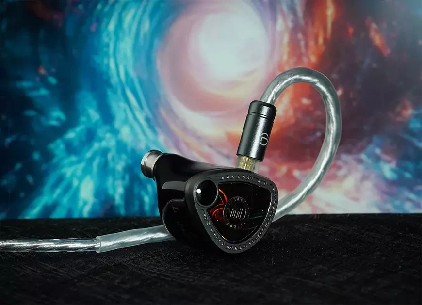 Внутриканальные гибридные наушники Juzear Light Shuttle