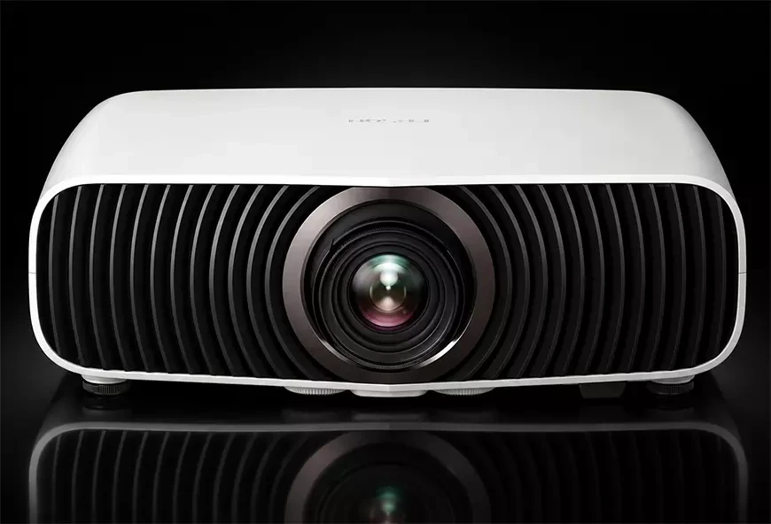Epson расширяет линейку лазерных проекторов для домашнего кинотеатра