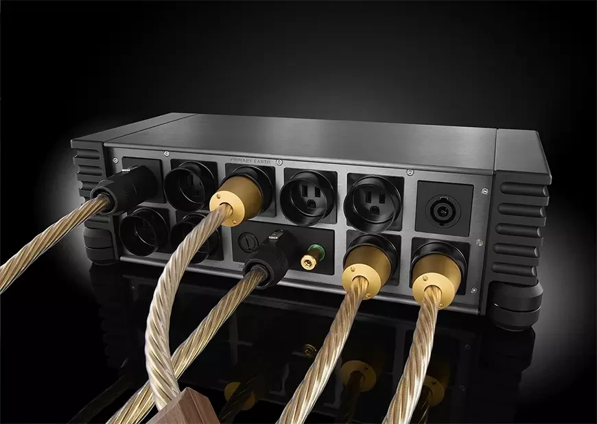 Nordost QBASE Gold – флагманский распределитель питания