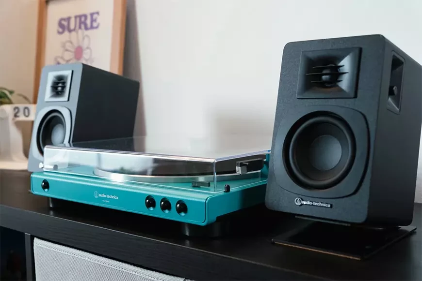 Проигрыватель виниловых пластинок Audio-Technica AT-LP60XBTTL в новой отделке Teal&nbsp;&nbsp;