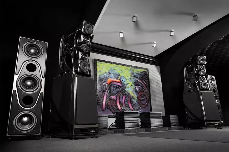 Ubiqaudiolab представила три усилителя мощности Ubicube и ламповый предусилитель Ubiquitous 300B