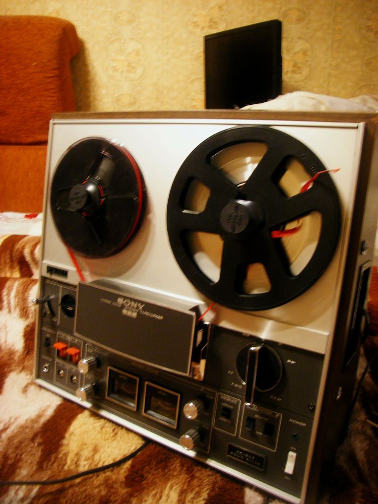 Магнитофон sony в машину