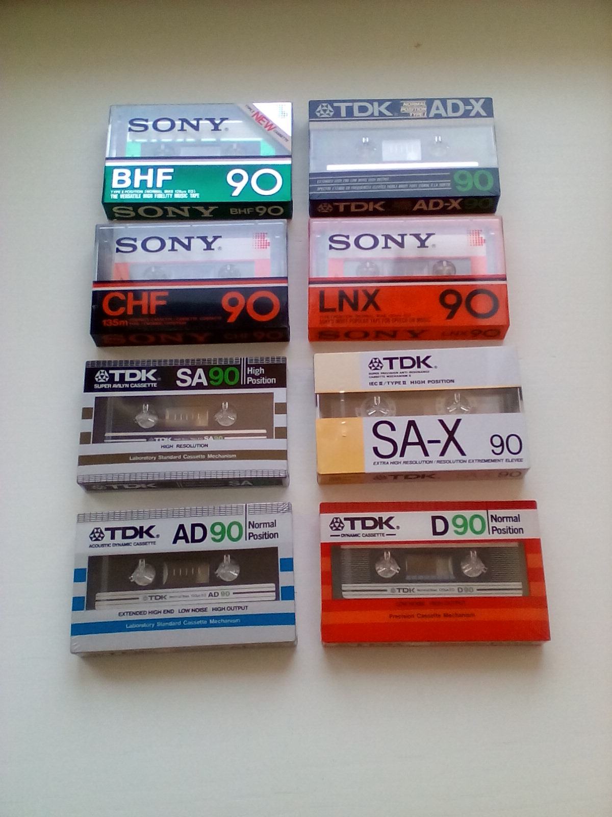 Каталог аудиокассет. TDK кассеты 70х. Аудиокассета Sony DS. Кассеты Фуджи 80х. Кассеты фирмы Sony.