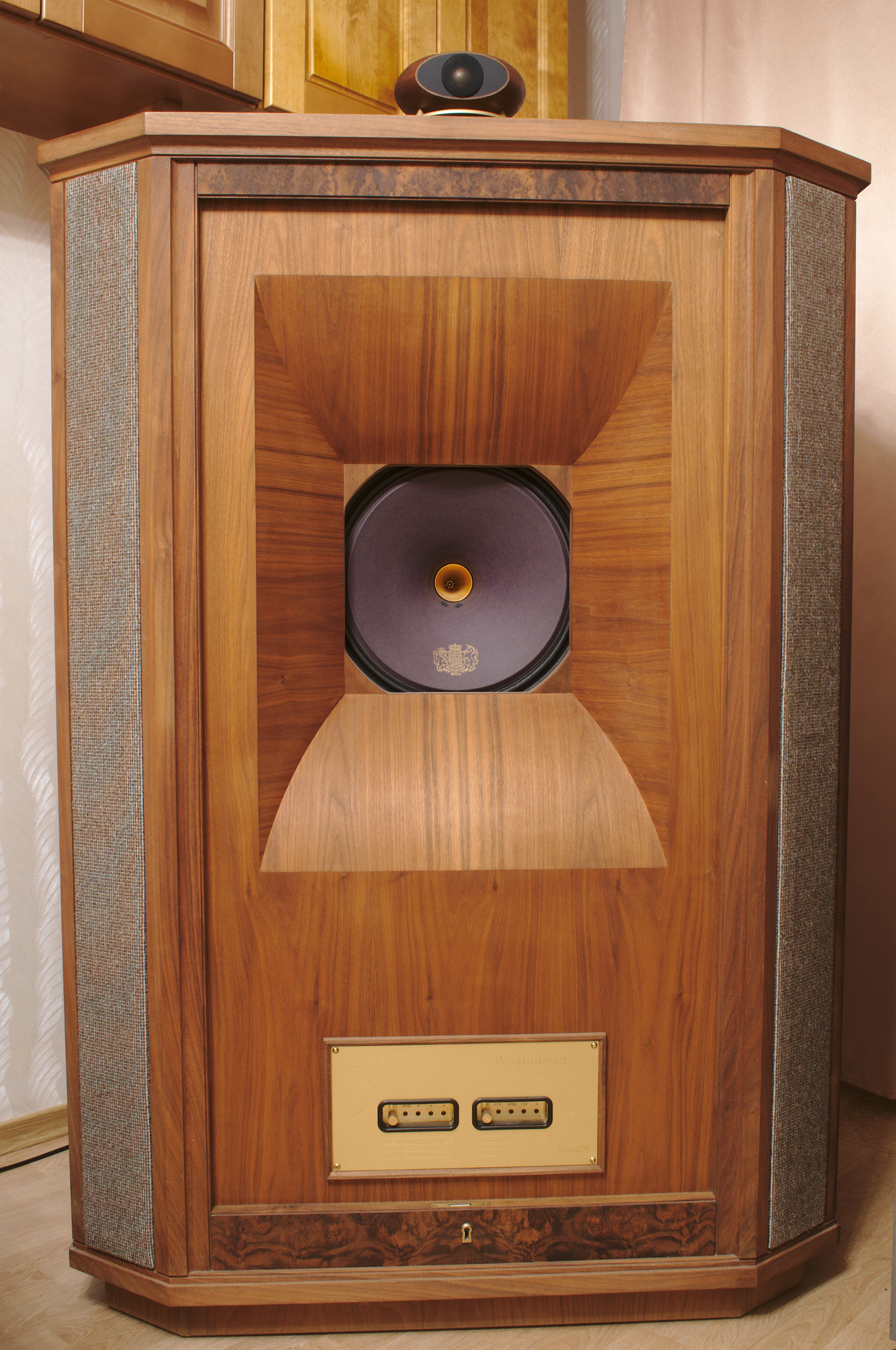 Tannoy Westminster Royal | Hi-Fi.ru