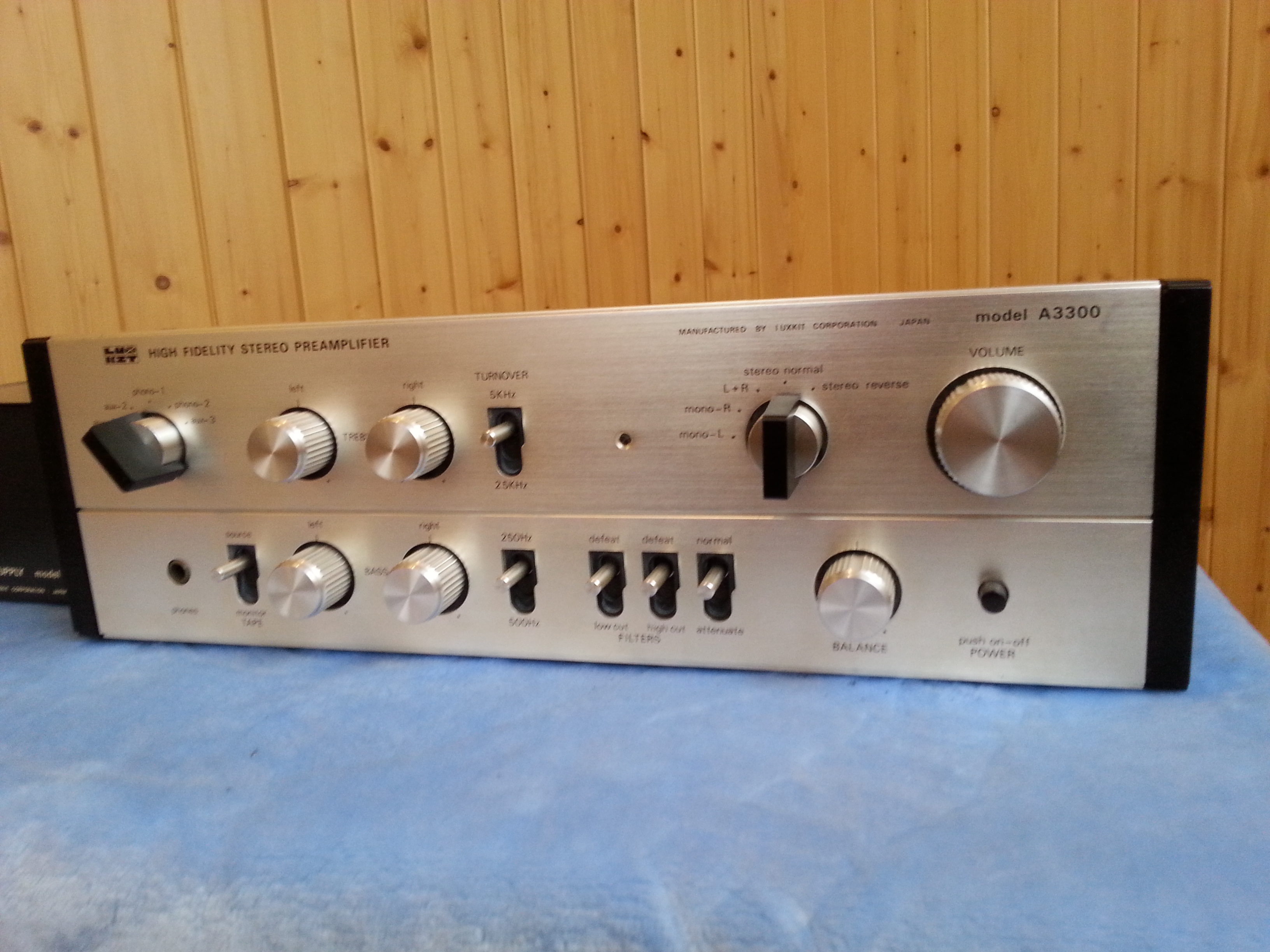 Luxkit Luxman A3300 ламповый пред | Hi-Fi.ru