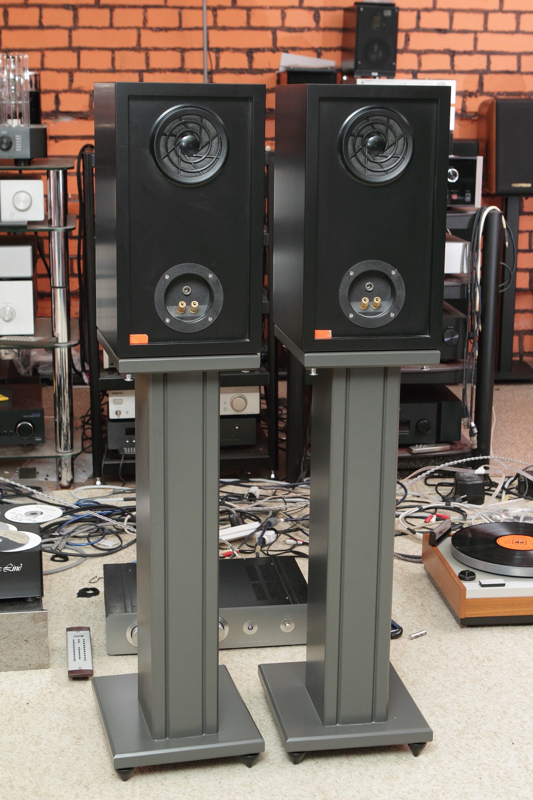 Dynaudio special forty внутри. Dynaudio special forty 25. Dynaudio crafft. Dynaudio contour special 25. Dynaudio contour special 25.