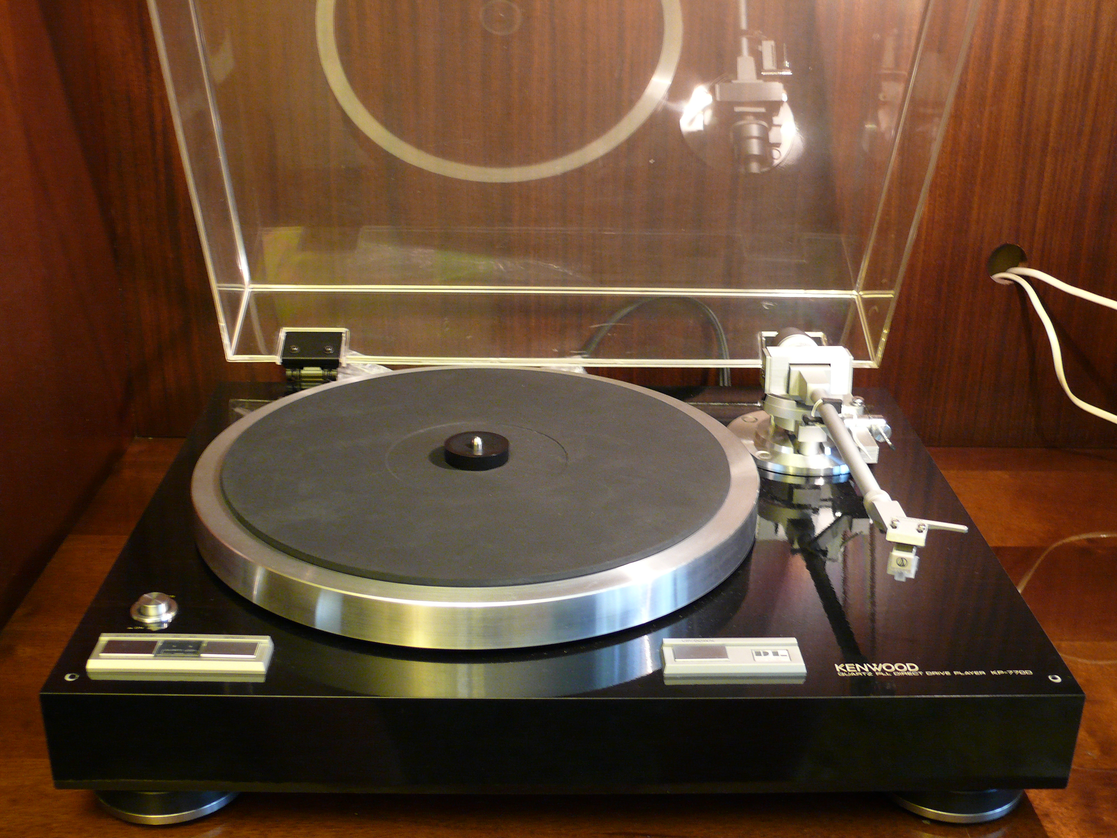 Kp 990. Виниловый проигрыватель кенвуд 990. Проигрыватель винила kenwood kp-990. Kenwood kp-9010. Kenwood kd 5100 turntable saturday night.