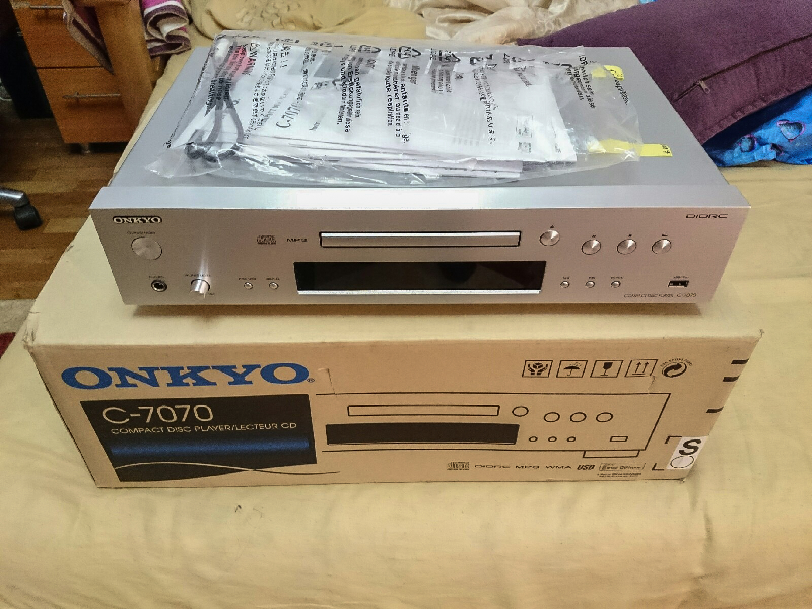 Продам новый проигрыватель onkyo C-7070 Серебро | Hi-Fi.ru