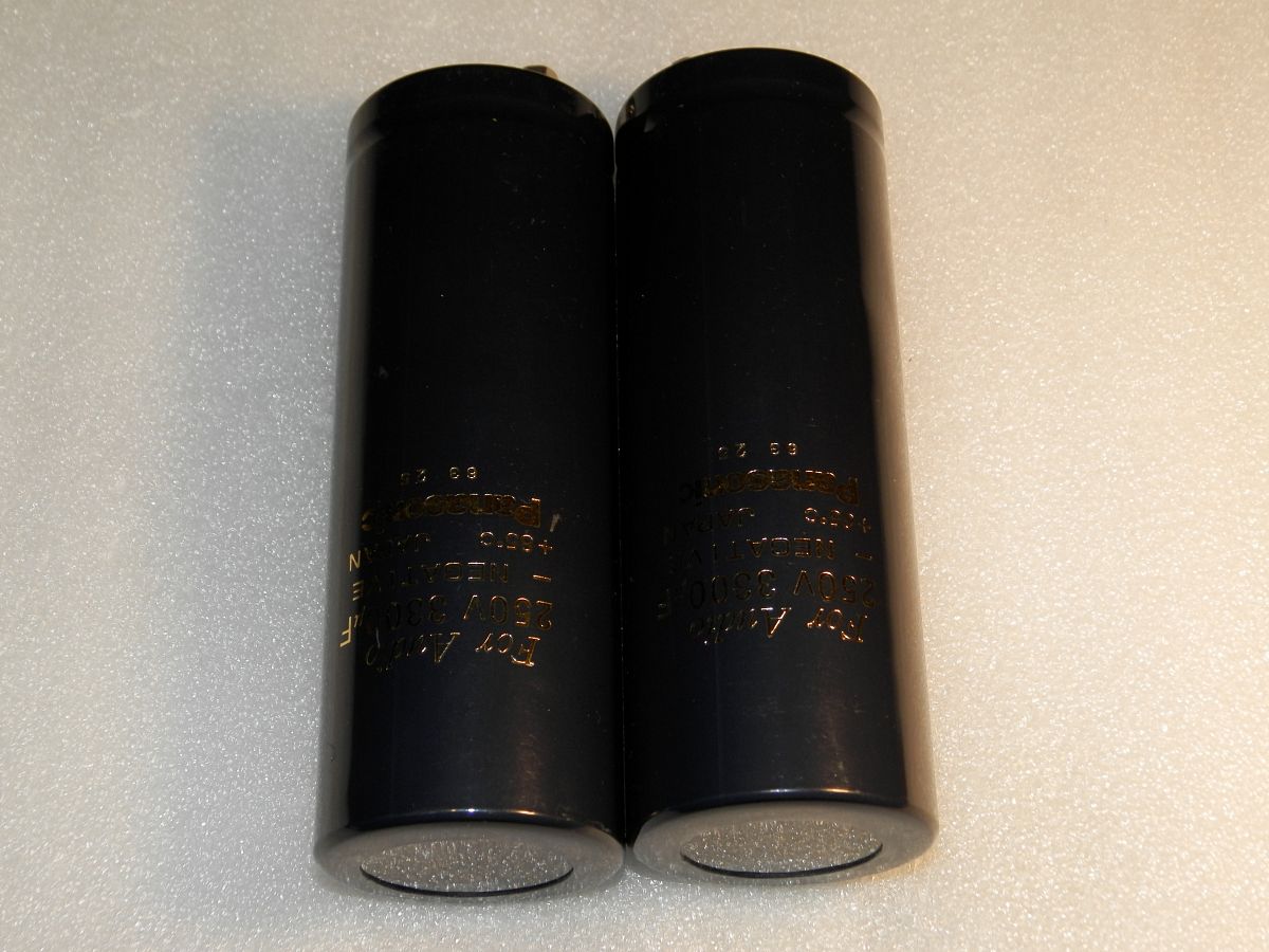 Конденсаторы Panasonic for audio 3300 мкФ 250 В | Hi-Fi.ru