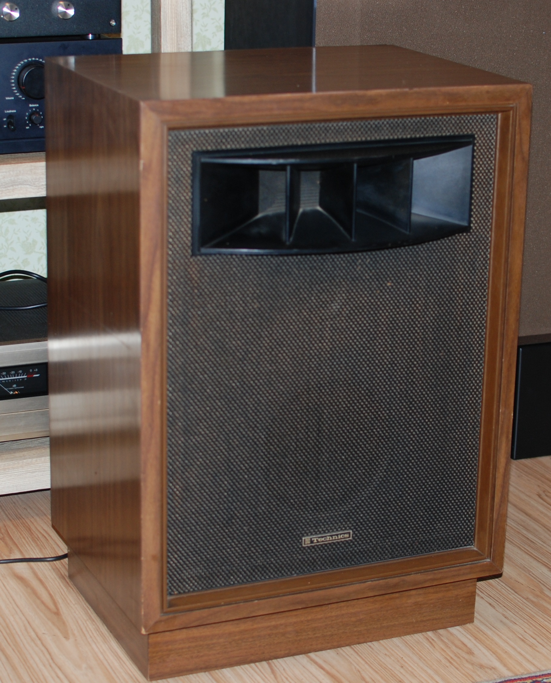 Акустика Technics SC-1600 | Hi-Fi.ru