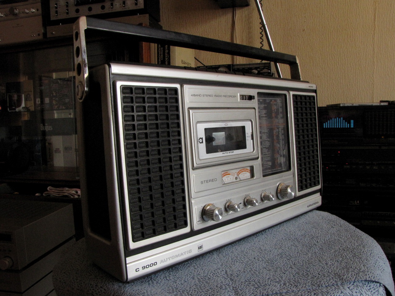 Grundig магнитола автомобильная