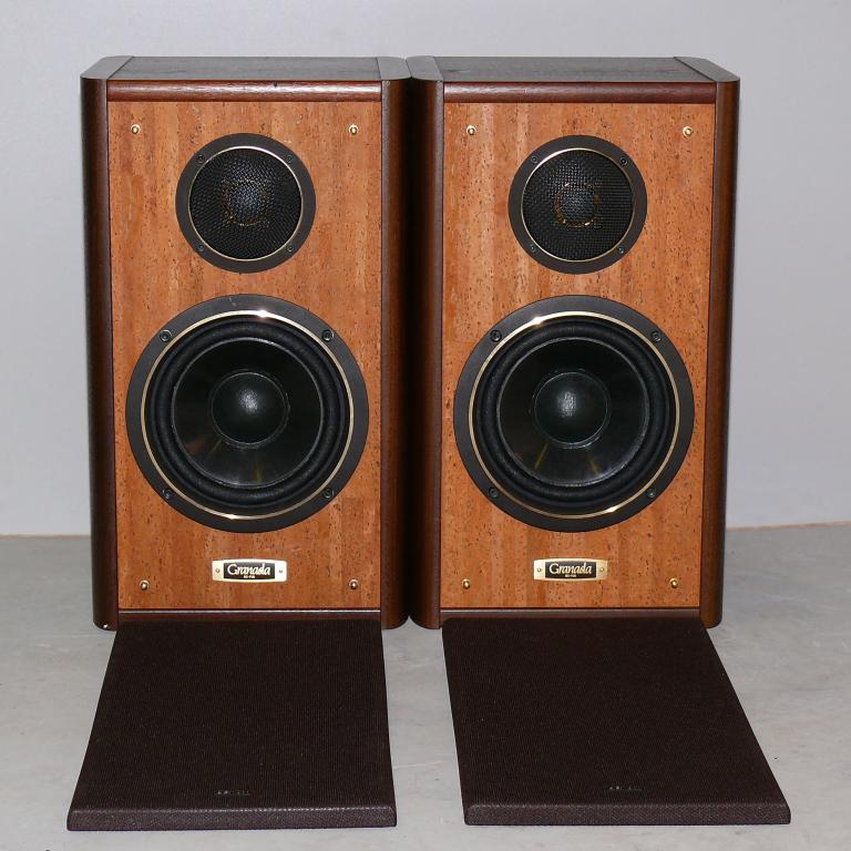 Редкие полочники Denon SC700 Granada HiFi.ru