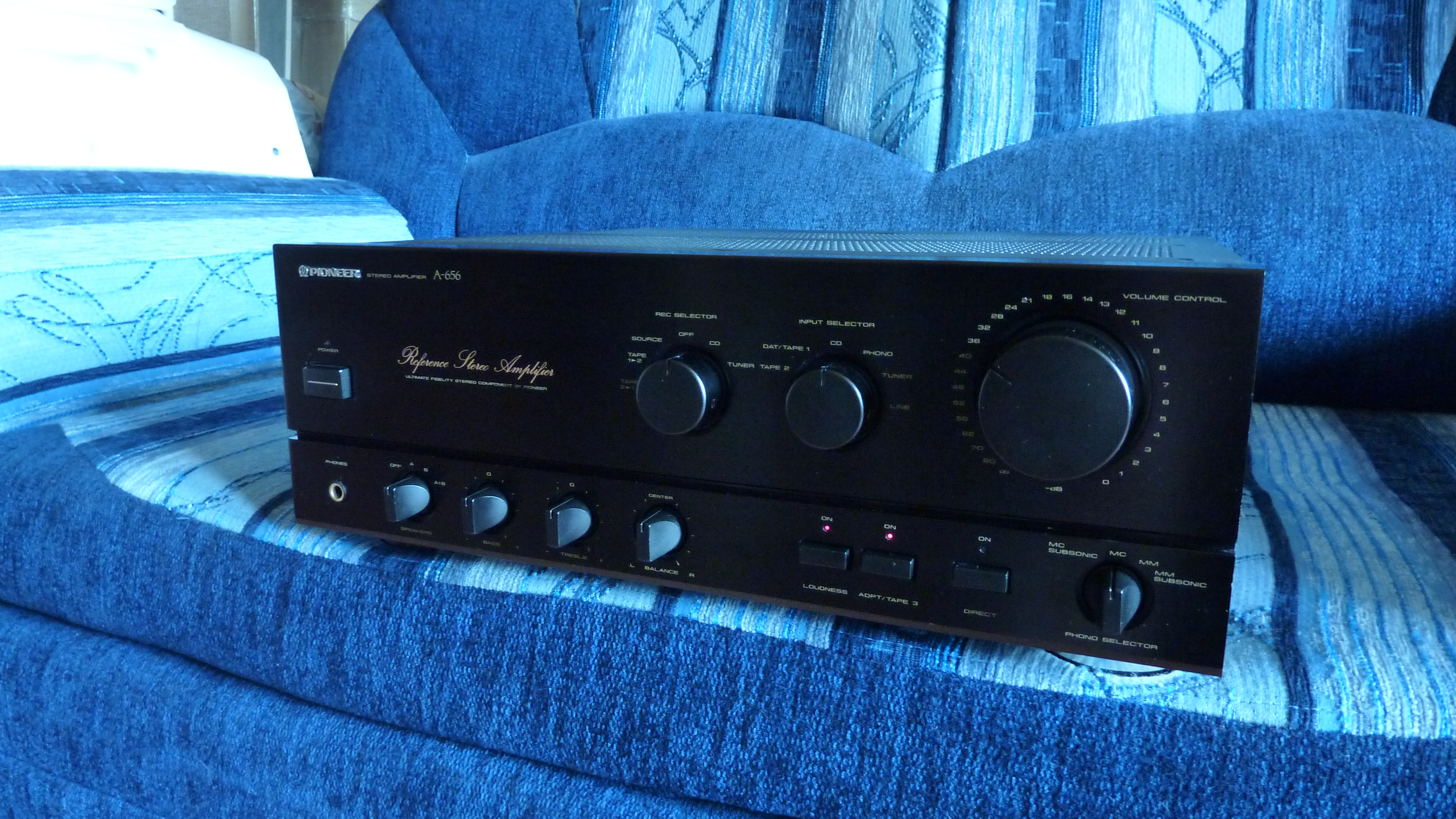 Автомобильный усилитель pioneer