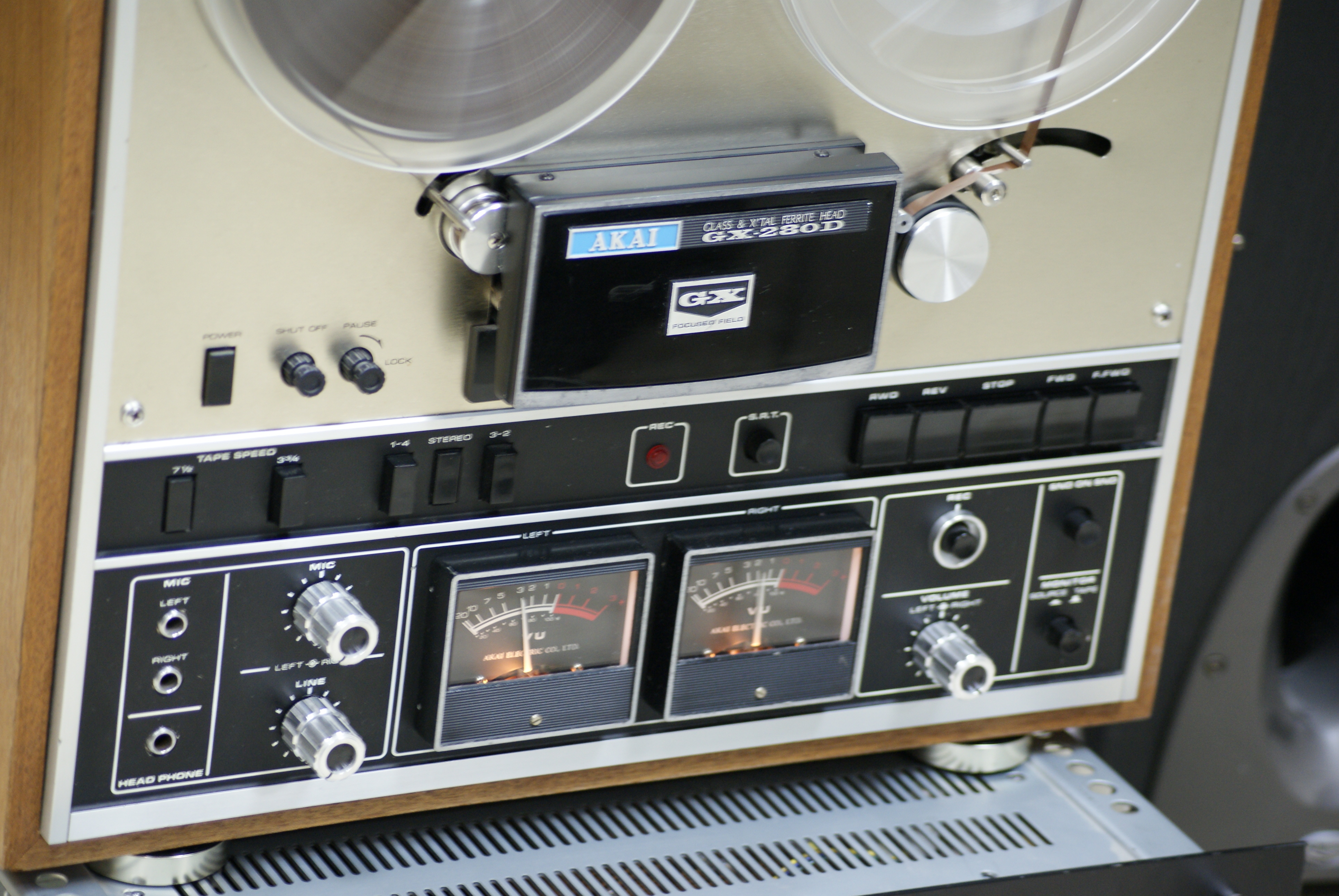 электроника кассетная дека мп-204. стрелочный индикатор уровня звука ррд-6201. стрелочные индикаторы akai 747. Akai gx-280d.