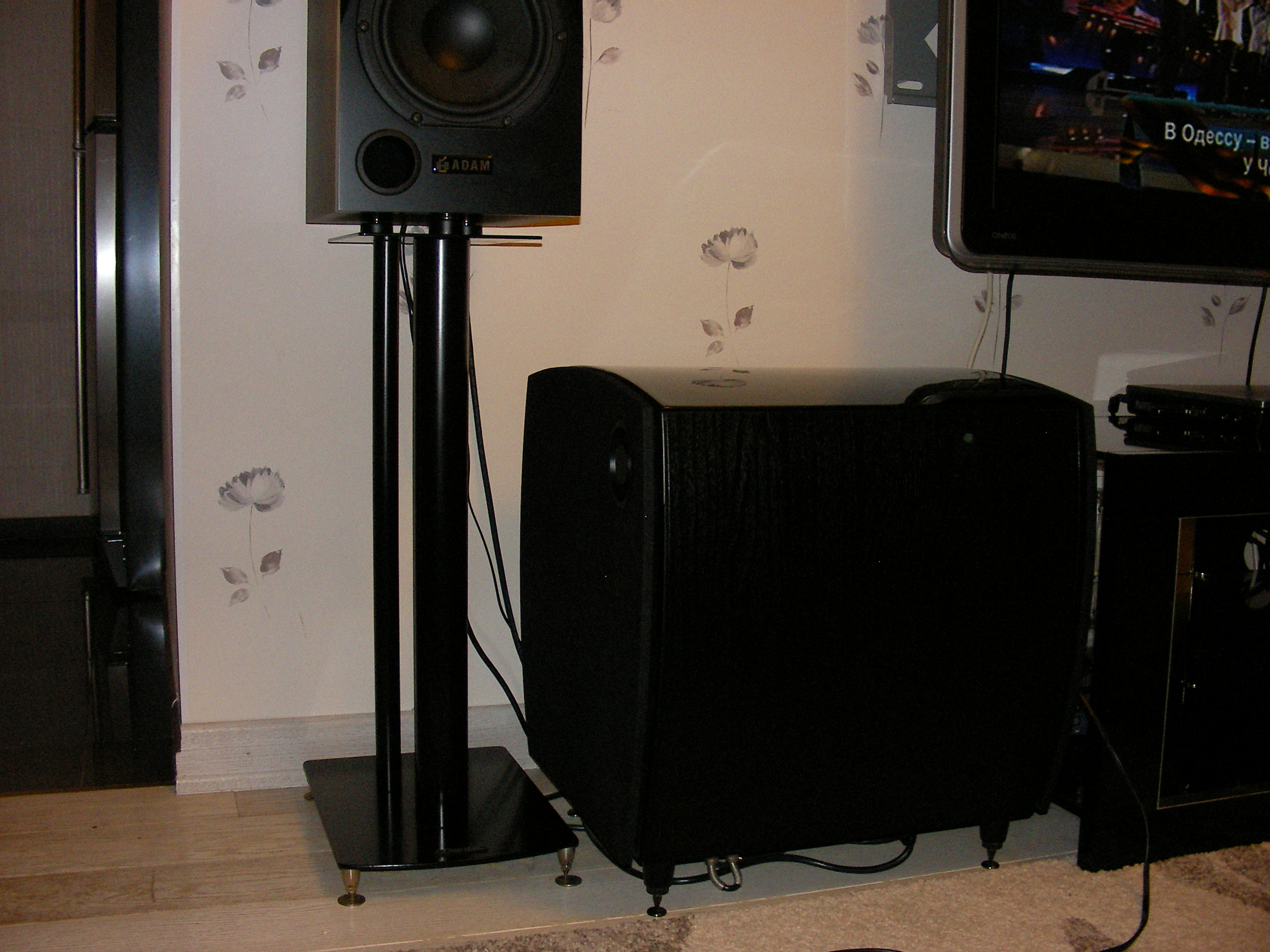 Сабвуфер Jamo C80 sub HiFi.ru