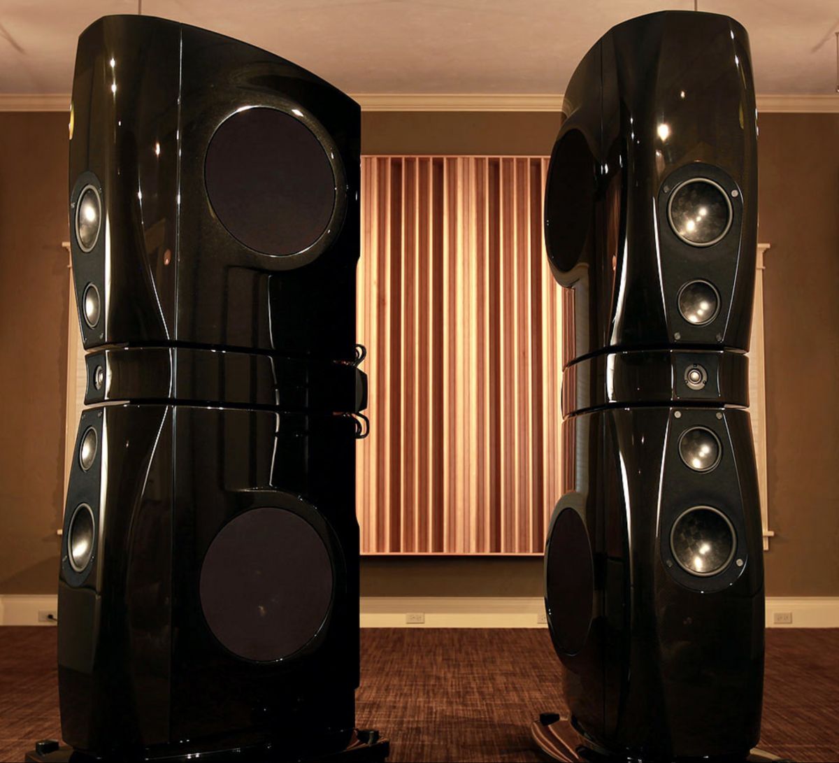 Старые музыкальные колонки. Hi end акустика Microlab. Акустика Kharma Enigma Veyron. Hi Fi Speaker System колонка. Rockport Audio ARRAKIS.