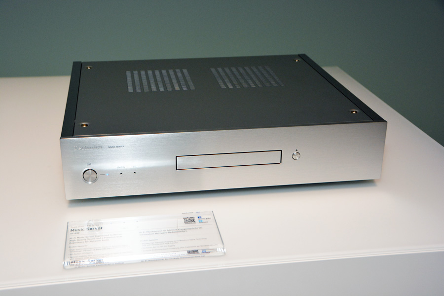 Музыкальный сервер с CD-приводом Technics ST-G30