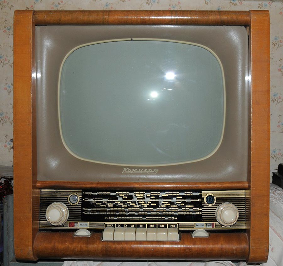 Телевизор 70