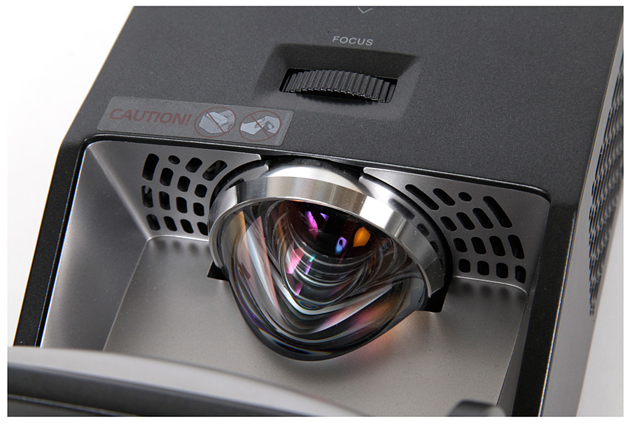 LED-проектор LG MiniBeam PF1000U