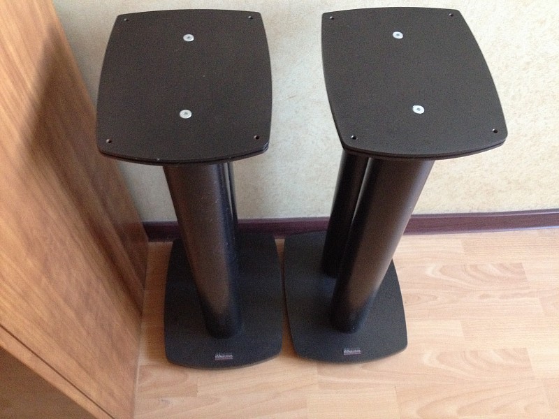 dynaudio stand 4
