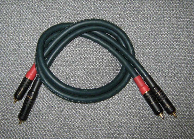 Audioquest Emerald 3 AIRHyperlitz interconnect 0,7 метра HiFi.ru