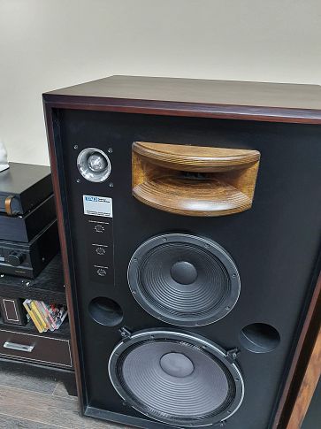 Jbl акустика в машину