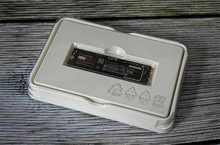 SSD-накопитель Samsung 980 PRO M.2 NVMe