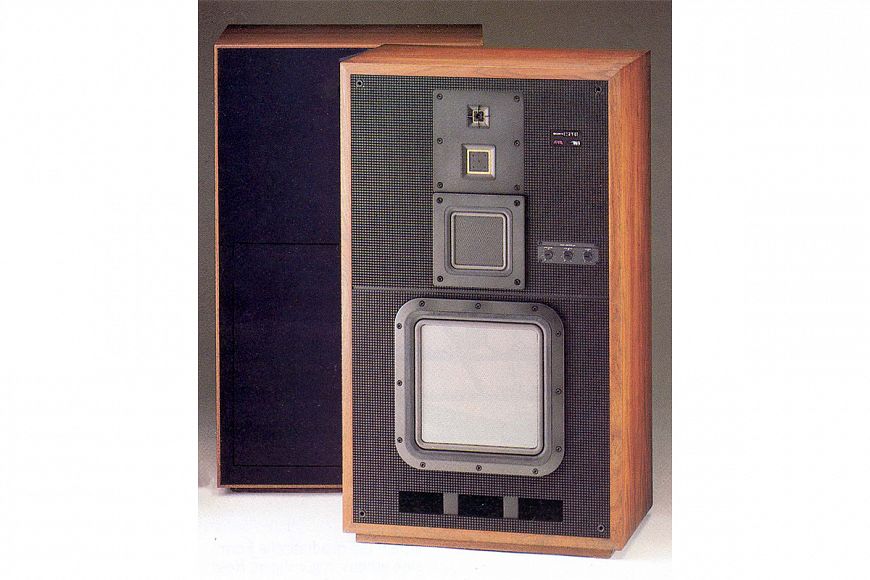 Sony – самые известные катушечные и кассетные магнитофоны, а также другие витражные аппараты и колонки фирмы